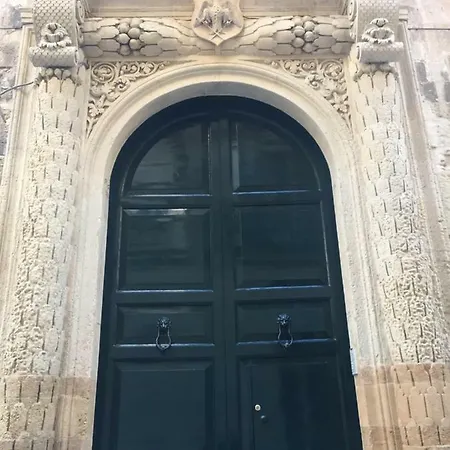 La Finestra Sul Duomo 아파트 *